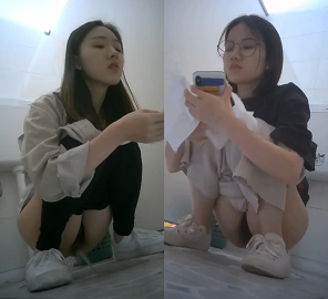 Clip sex gái xinh đi đái bị quay lén cực hay